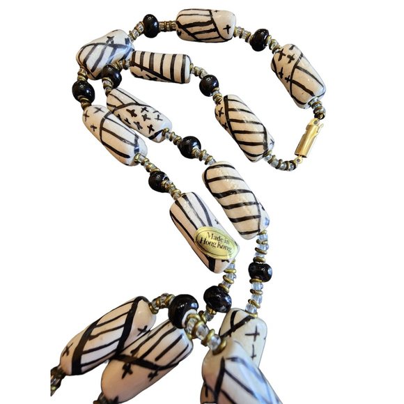 Vintage Porcelain Made in Hong Kong Necklace (A2077) - Picture 2 of 5
